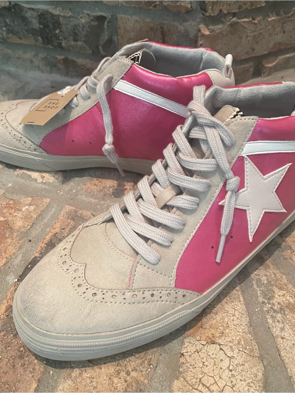 ShuShop Pink and Gray Women’s Star Accent Sneakers NWT
